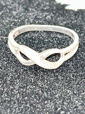 925 Sterling Silver Infinity Rope Cable Ring with Pavé CZ Accents Size 8.25